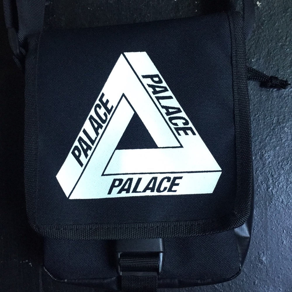 Palace sidebag